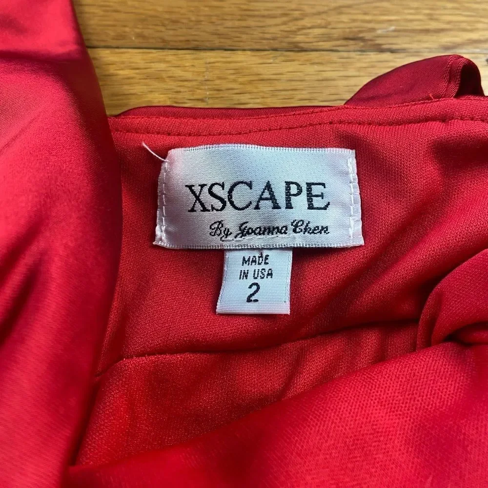 Xscape red stretch satin sheath cocktail dress Size 2
